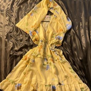 Floral chiffon fabric flowy dress.